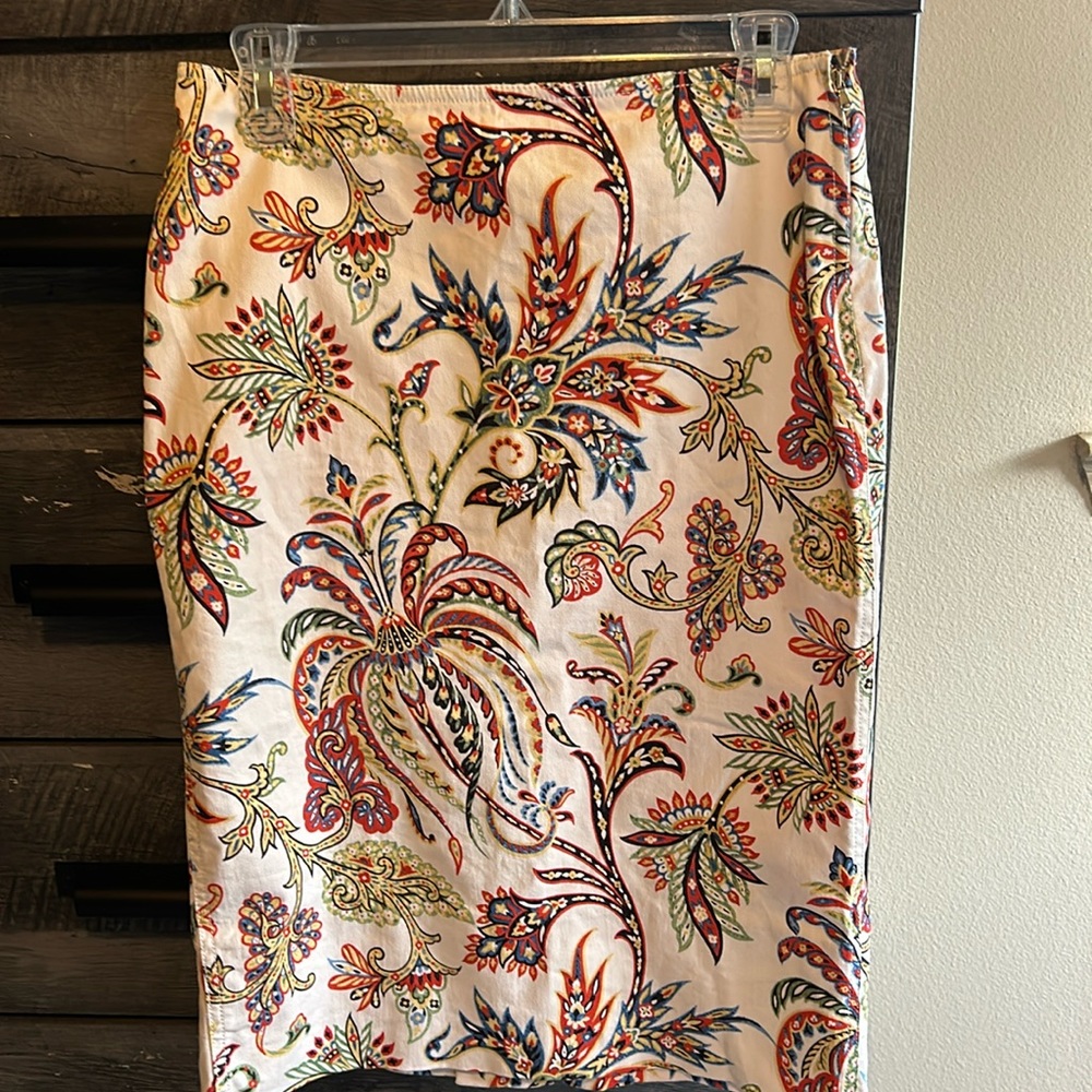 Skirt with nice patter